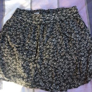 Brandy Melville Daisy Skirt